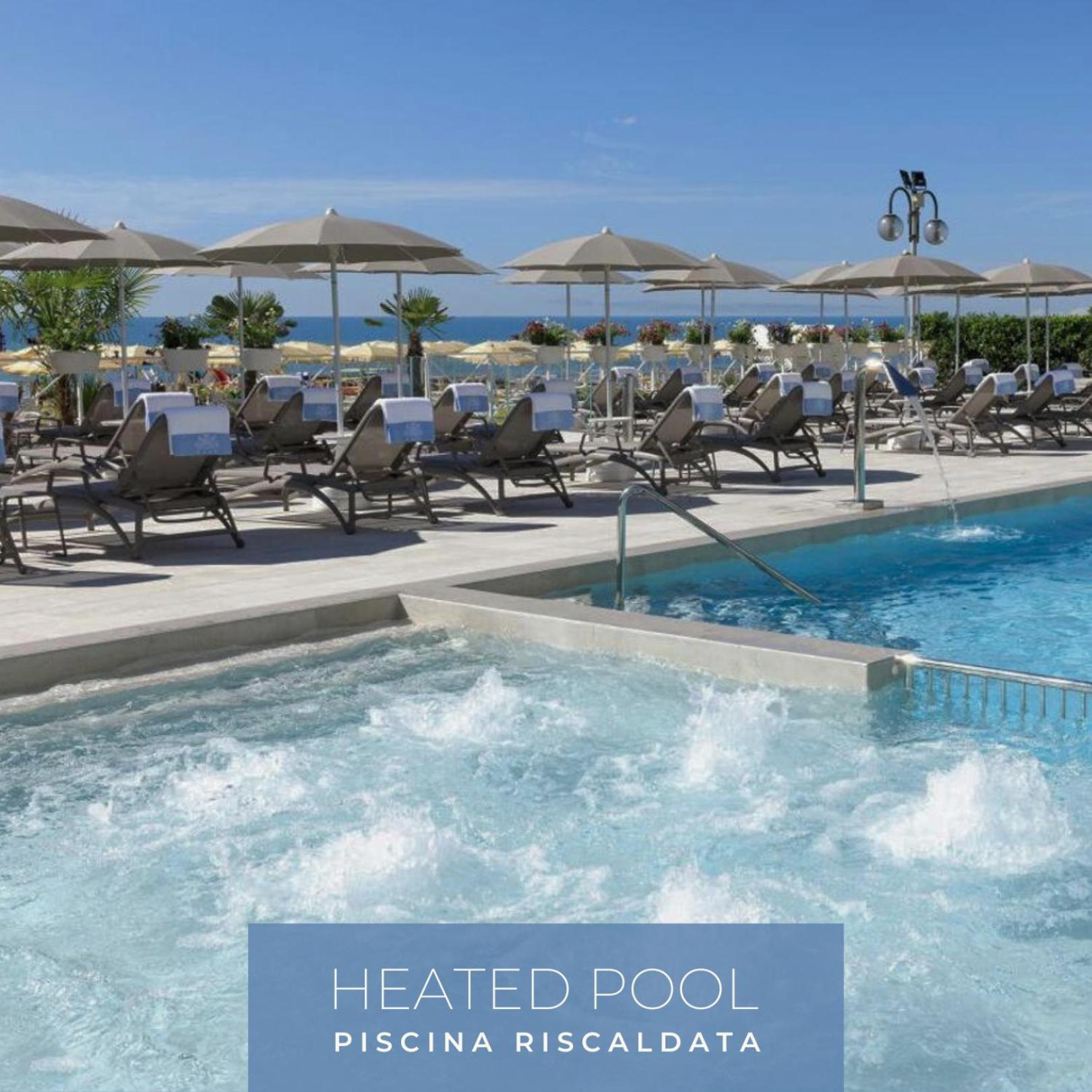 Hotel Cavalieri Palace & Suites Lido di Jesolo Bagian luar foto